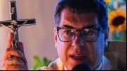 Padre se recusa a batizar beb